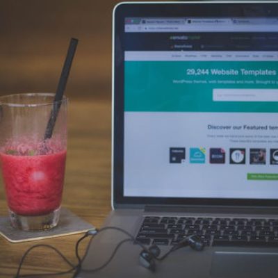 Co powinna zawierać funkcjonalna strona internetowa dla deweloperów? 